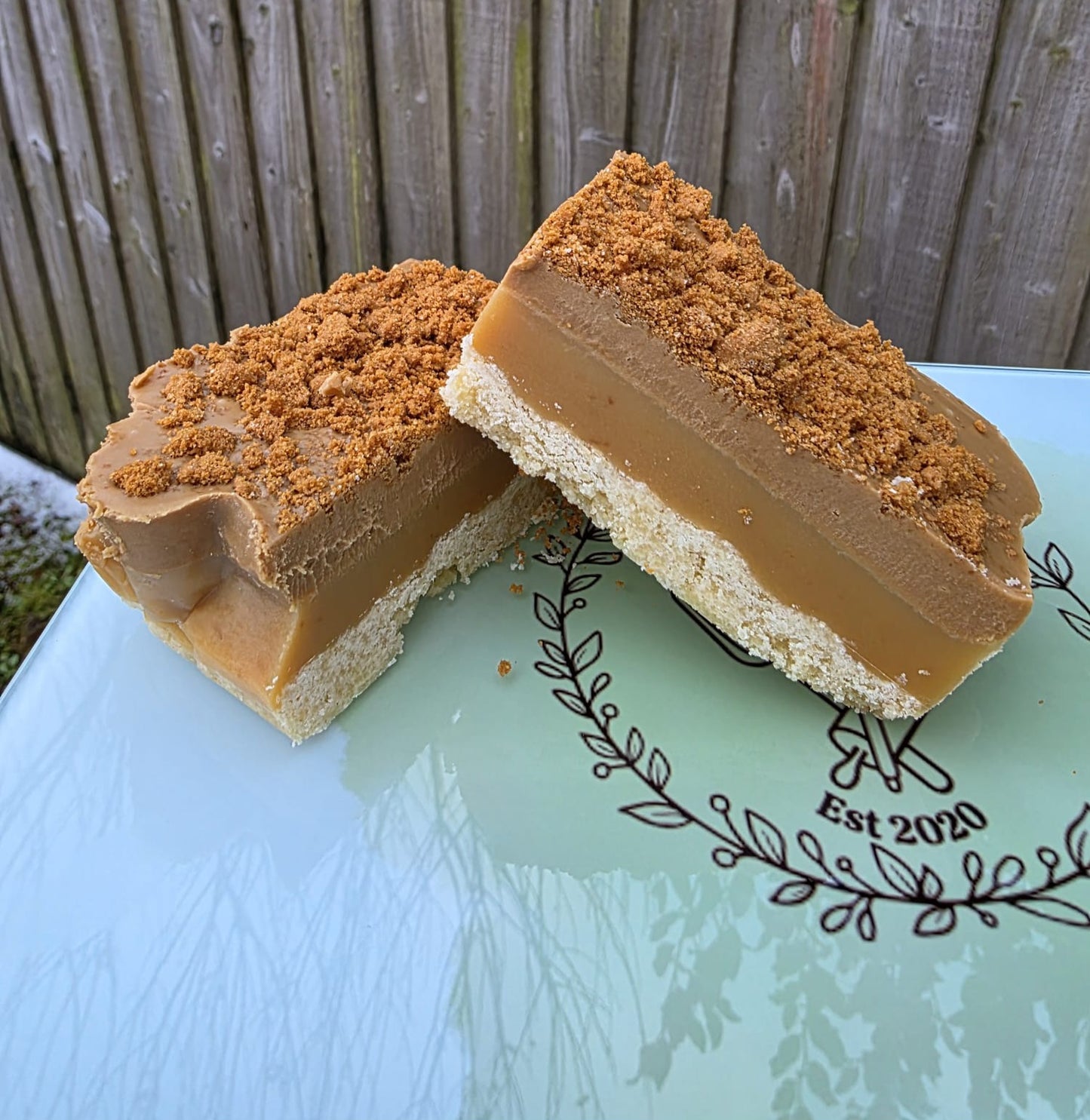 Caramel Shortbread Slice (Biscoff)