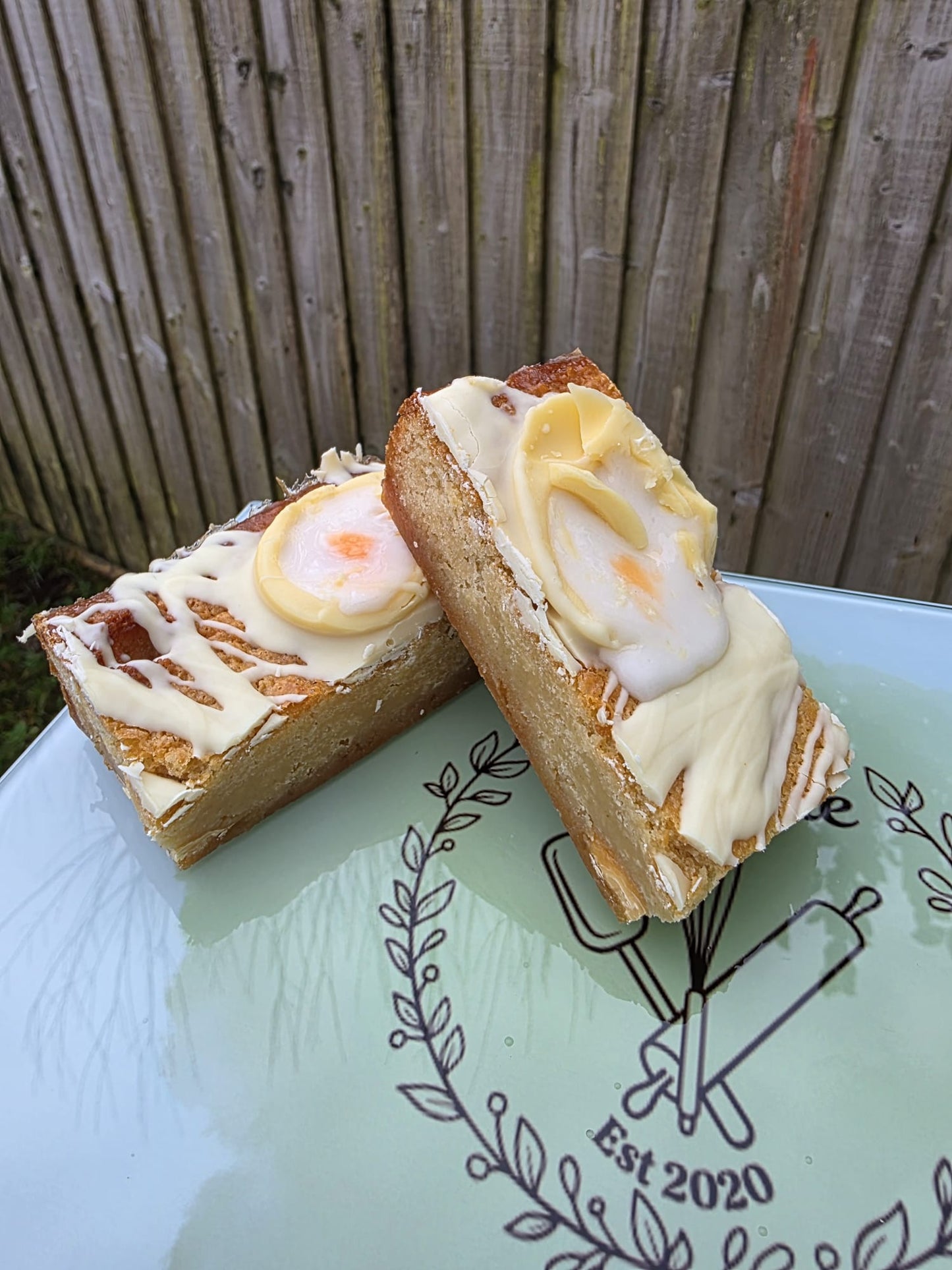 Blondie White Creme Egg