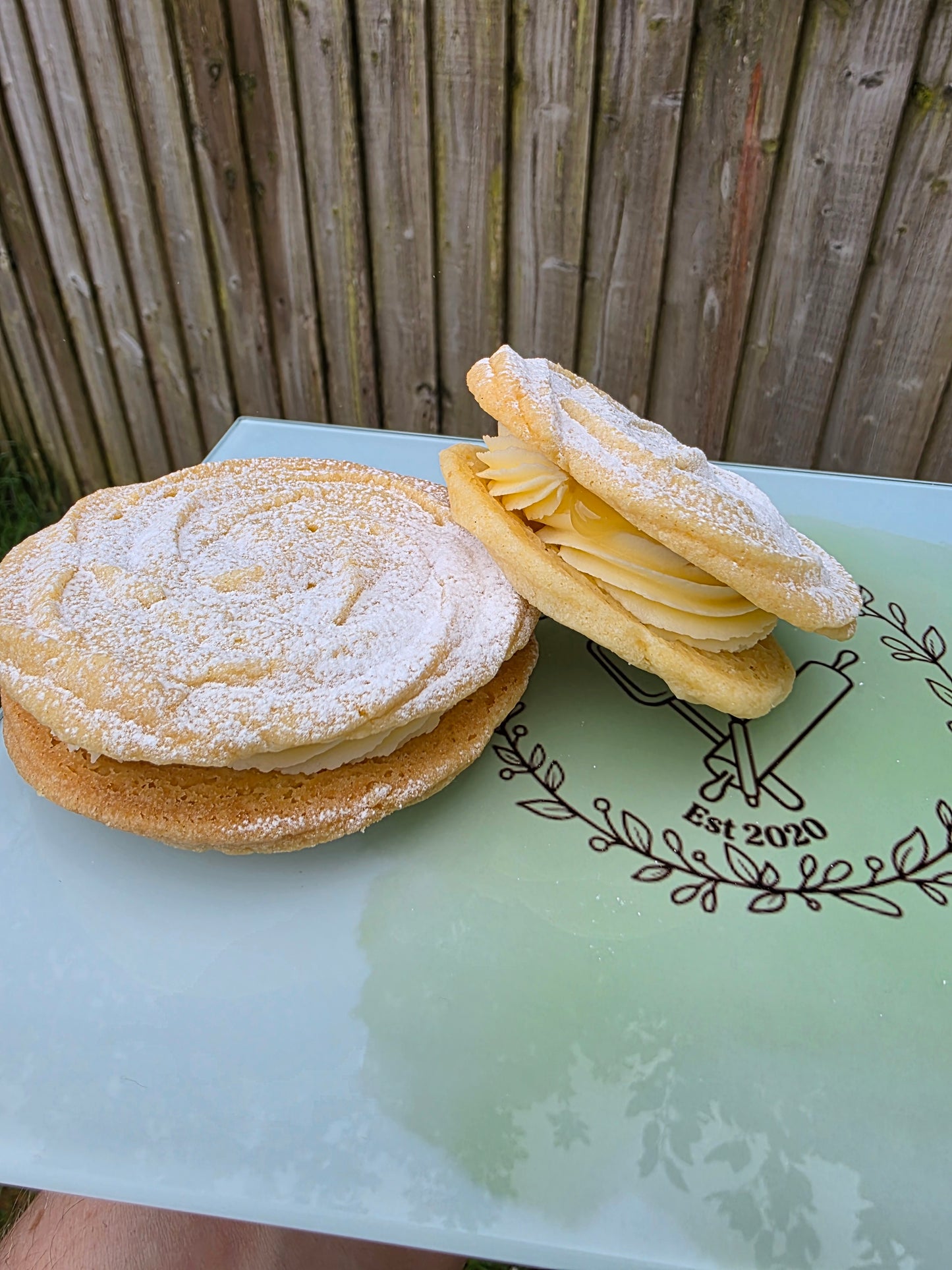 Viennese Whirl Lemon
