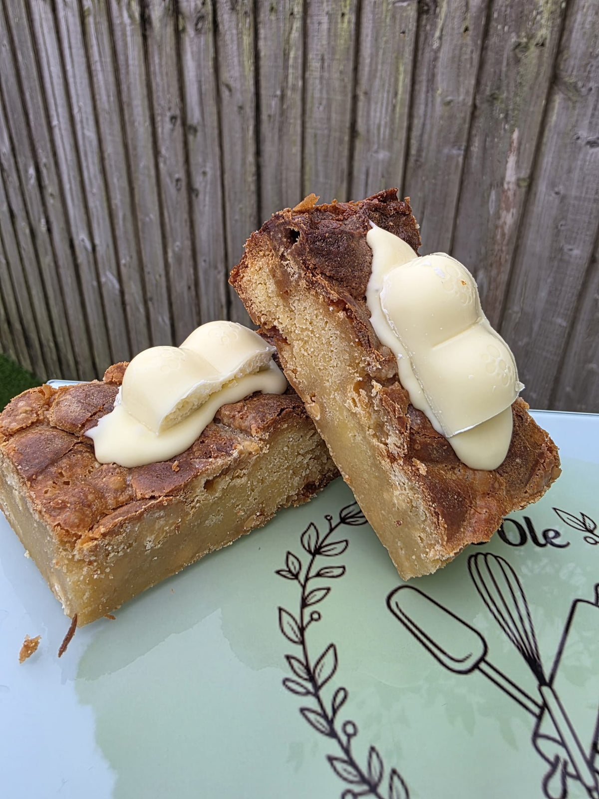 Blondie White Aero Milkybar