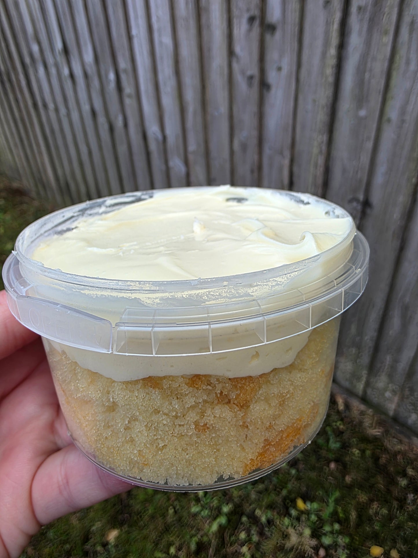 White Choc Cake Pot