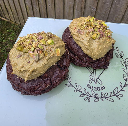 Cookie Double Chocolate with Pistachio Kunafa