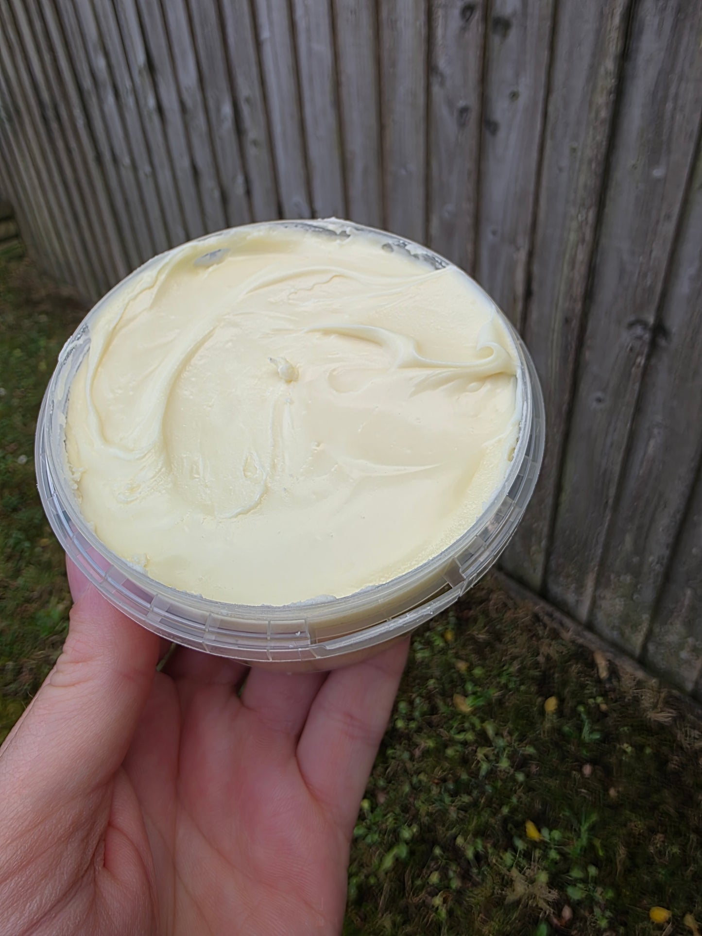 White Choc Cake Pot